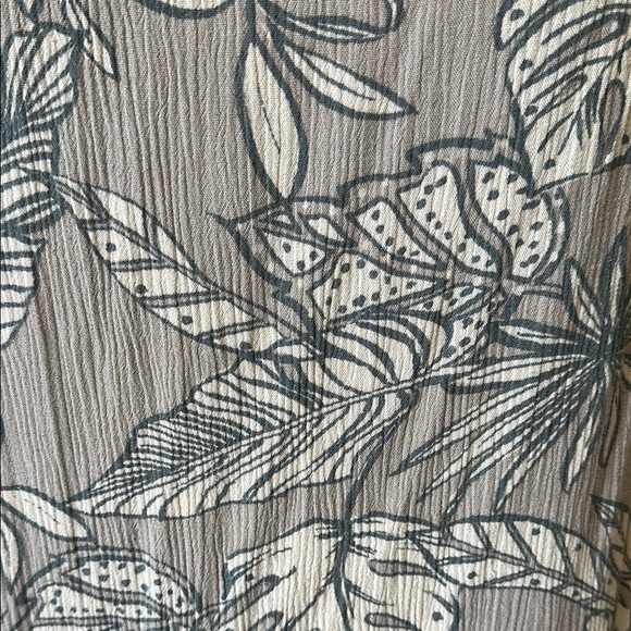 Forever 21- Floral Halter Maxi Dress - Gray - Picture 2 of 7